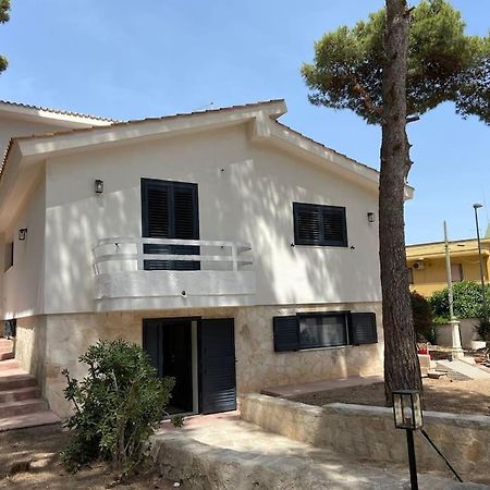 Casa Vacanze Amiche Del Mare Pulsano Ngoại thất bức ảnh
